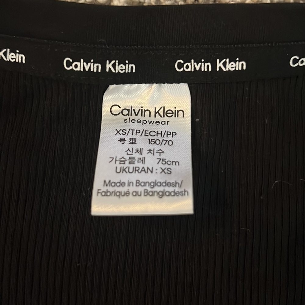 Calvin Klein Sleep Top - Picture 2 of 7